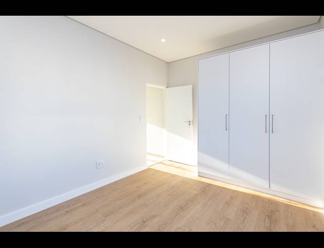 4 BEDROOM FREEHOLD FOR SALE IN SANDOWN